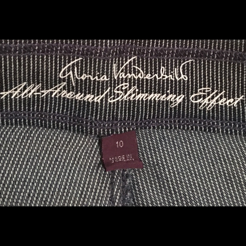 Gloria Vanderbuilt Bermuda Shorts - Picture 2 of 3